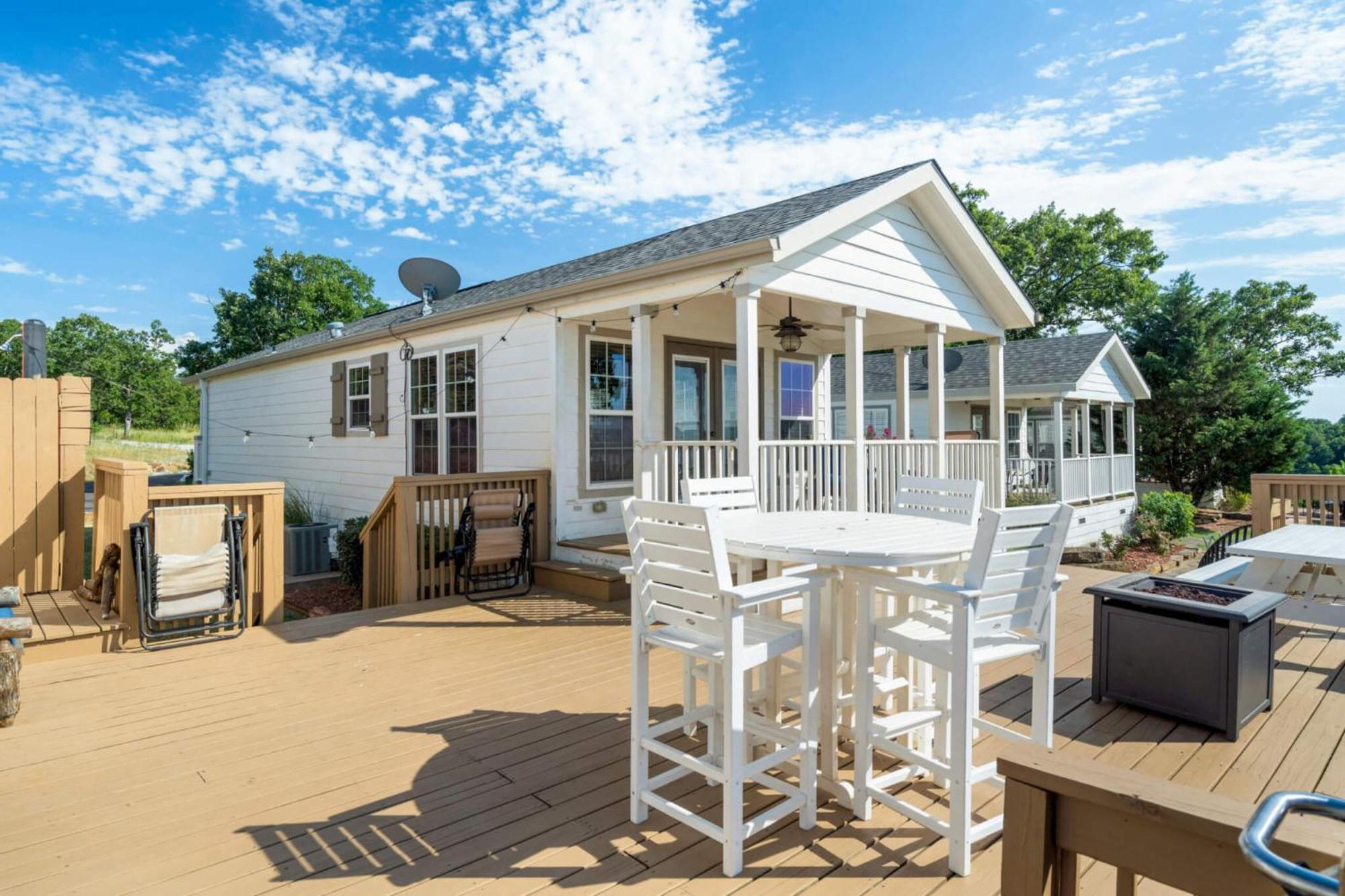 Crosstimbers Marina And Cottages Sperry Eksteriør bilde